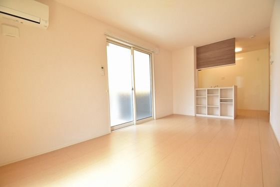 �y�����E���r���O�z�@