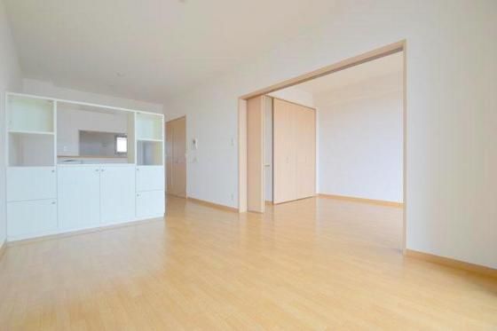 �y�����E���r���O�z�@