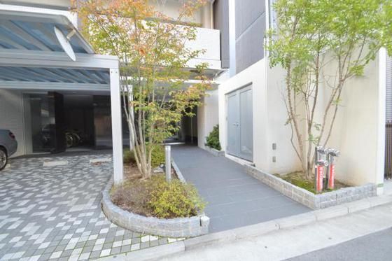 �G���g�����X