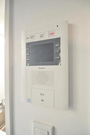 �y�Z�L�����e�B�z�@���S�̂s�u���j�^�[�t���C���^�[�t�H��