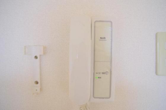 �y�Z�L�����e�B�z�@