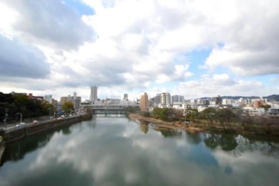 �y���]�z�@