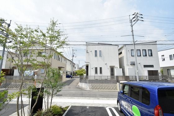 �y���]�z�@