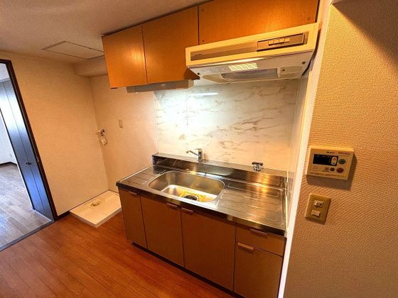 �y�L�b�`���z�@