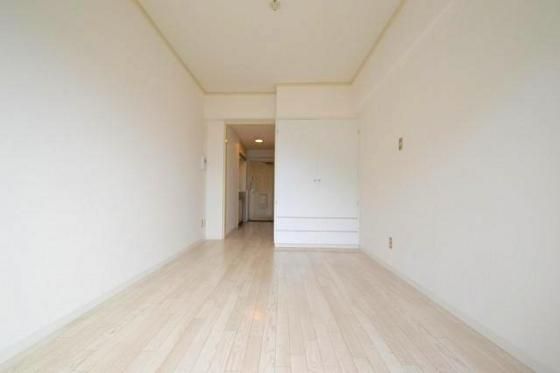 �y�����E���r���O�z�@