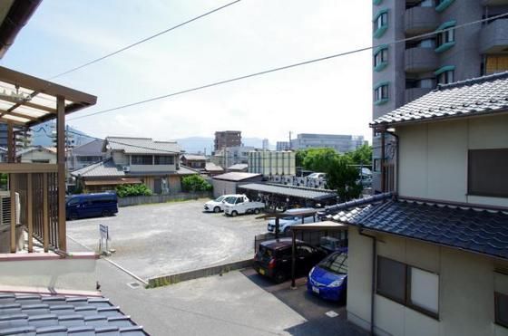 �y���]�z�@