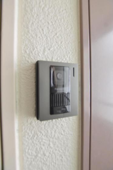 �y�Z�L�����e�B�z�@