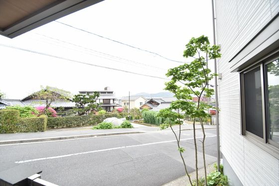 �y���]�z�@