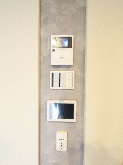 �y�Z�L�����e�B�z�@