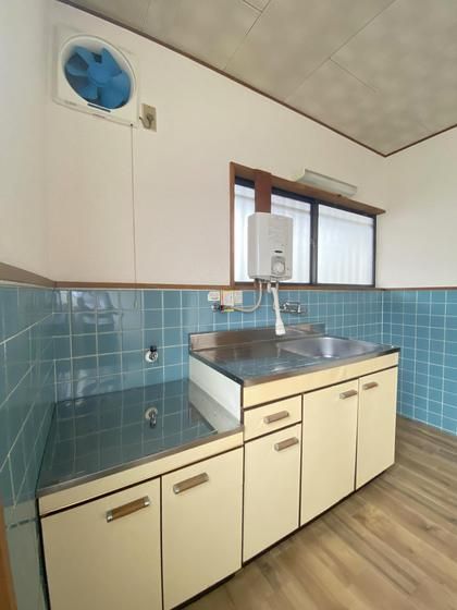 �y�L�b�`���z�@