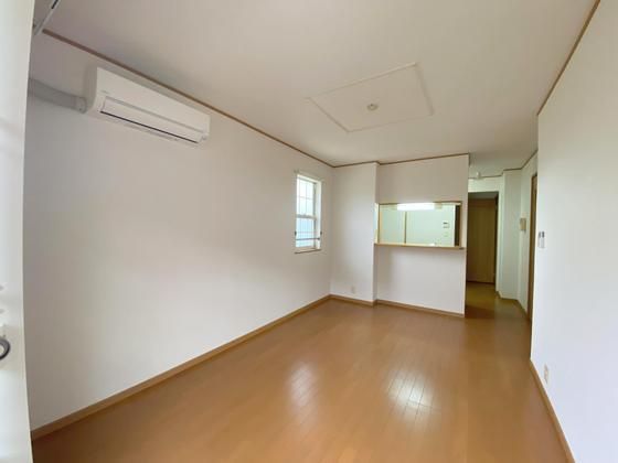 �y�����E���r���O�z�@