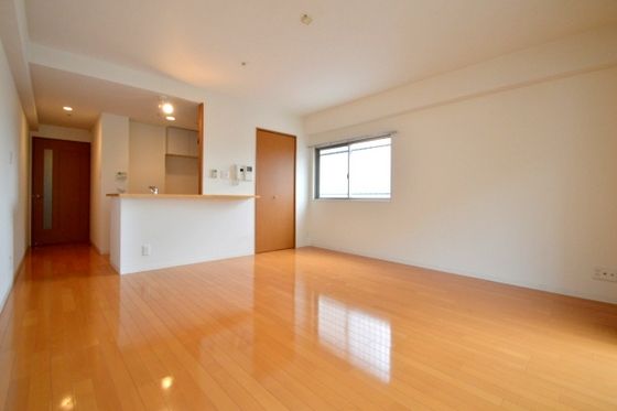 �y�����E���r���O�z�@14.8���̑���