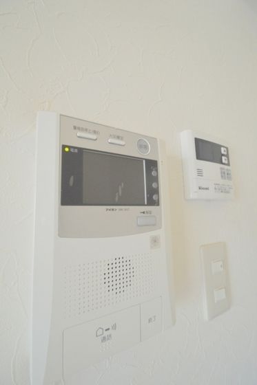 �y�Z�L�����e�B�z�@���j�^�[�t�C���^�[�t�H���ŃZ�L�����e�B�����S�I