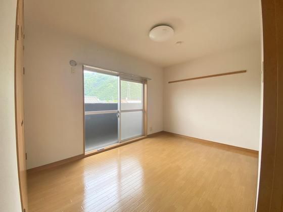 �y���̑��ݔ��z�@