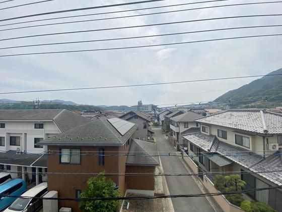 �y���]�z�@