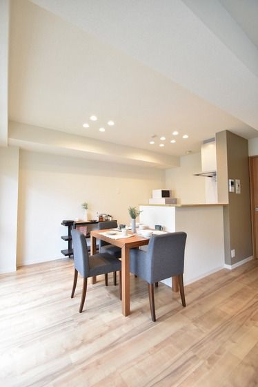 �y���̑������E�X�y�[�X�z�@