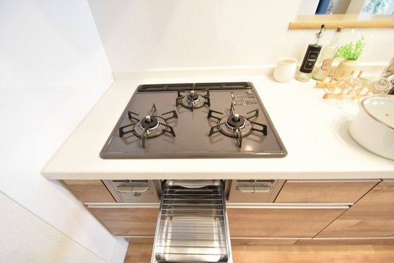 �y���̑��ݔ��z�@