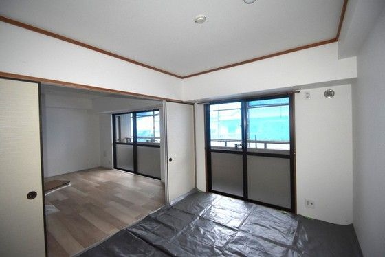 �y�����E���r���O�z�@