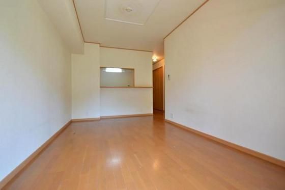 �y�����E���r���O�z�@