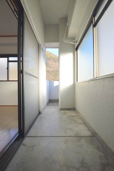 �y�o���R�j�[�z�@�J�̓��ł����S�̃T�����[���̂悤�ȃo���R�j�[�I