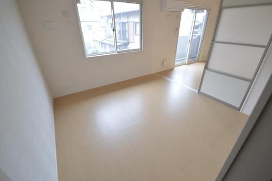 �y���̑������E�X�y�[�X�z�@