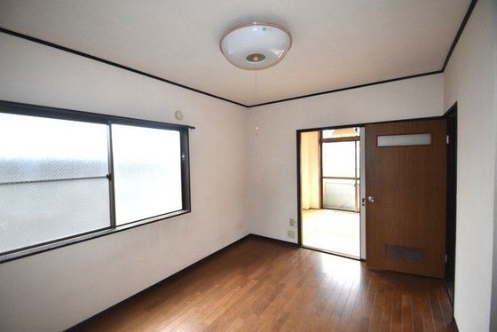 �y�����E���r���O�z�@