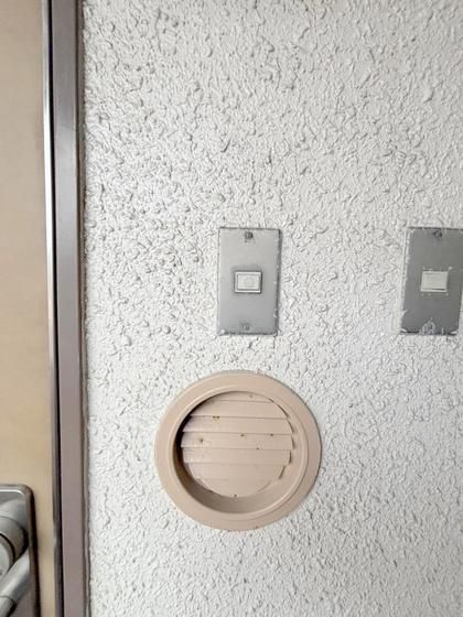 �y�Z�L�����e�B�z�@