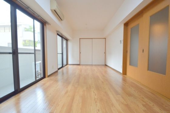 �y�����E���r���O�z�@�m���t���[�����O11.4���A�x�b�h���\�t�@���������z�u�_(^o^)�^