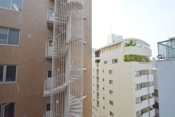 �y���]�z�@���]