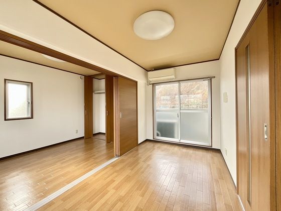 �y�����E���r���O�z�@