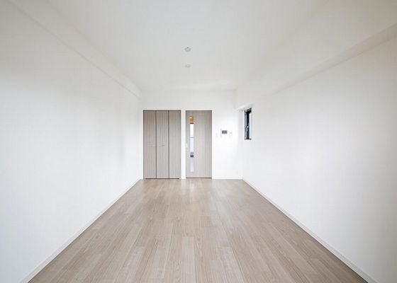 �y�����E���r���O�z�@