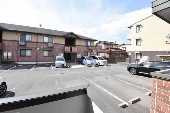 �y���]�z�@