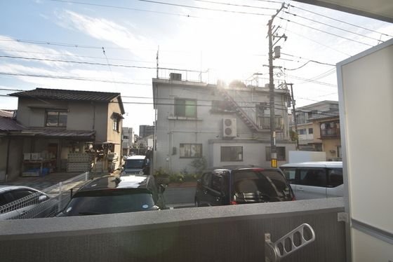 �y���]�z�@