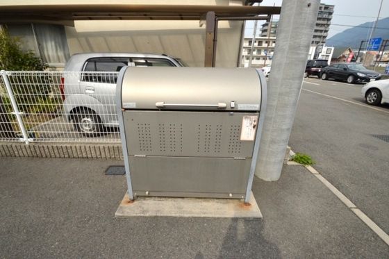 �S�~�u����