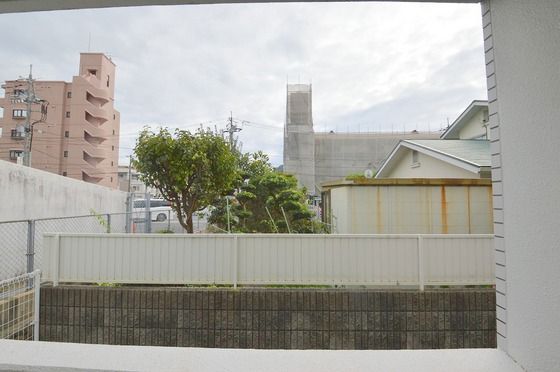 �y���]�z�@