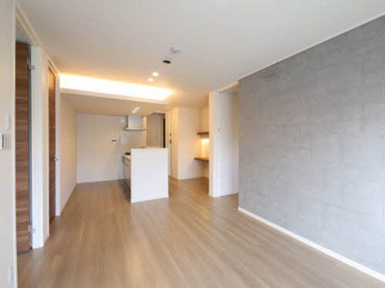 �y�����E���r���O�z�@