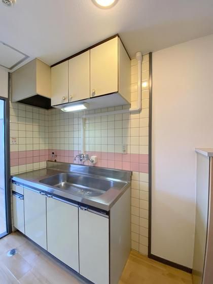 �y�L�b�`���z�@