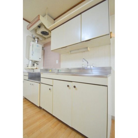 �y�L�b�`���z�@2���R�����ݒu�̃L�b�`��