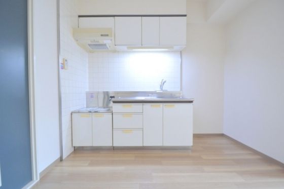 �y�L�b�`���z�@