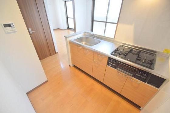 �y�L�b�`���z�@