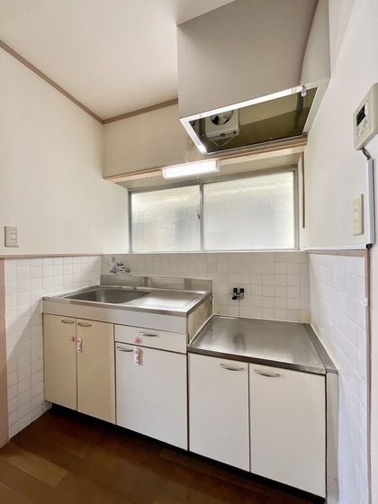 �y�L�b�`���z�@