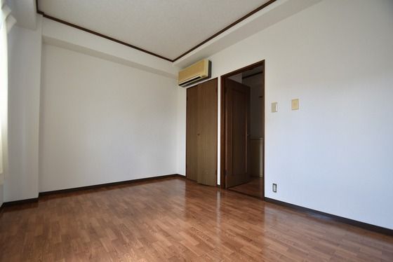 �y���[�z�@