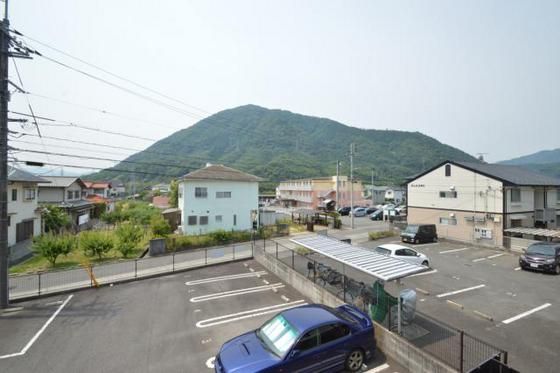 �y���]�z�@