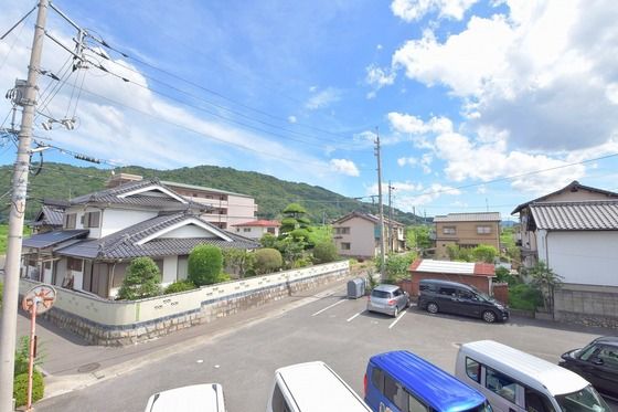 �y���]�z�@