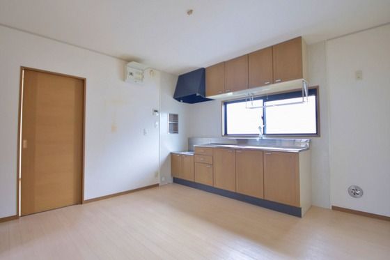 �y�����E���r���O�z�@