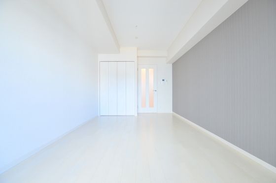 �y�����E���r���O�z�@