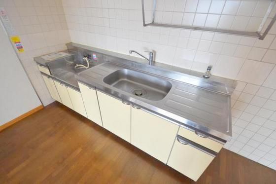 �y�L�b�`���z�@