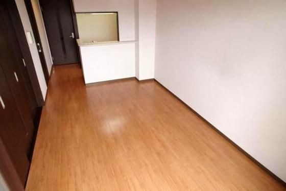 �y�����E���r���O�z�@