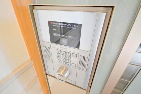 �I�[�g���b�N����