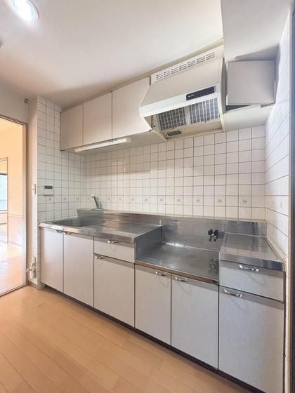 �y�L�b�`���z�@